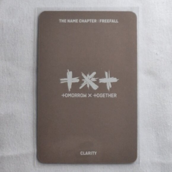 TXT The Name Chapter: FREEFALL (Clarity VER.) Photocard - BEOMGYU - Picture 2 of 2